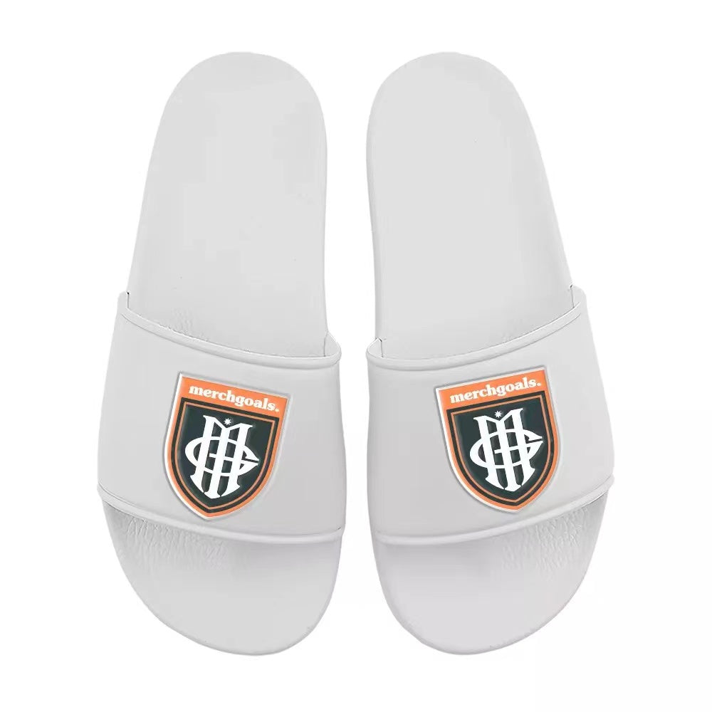 Badelatschen geprägt